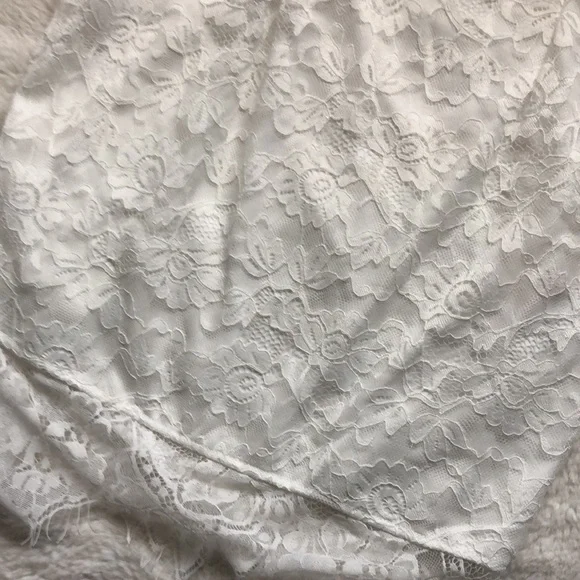 Pretty Little Thing PLT white satin lace body in dress - Picture 4 of 11